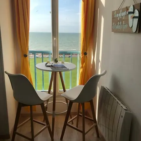 Apartment Studio Avec Vue Mer Exceptionnelle Sur La Plage